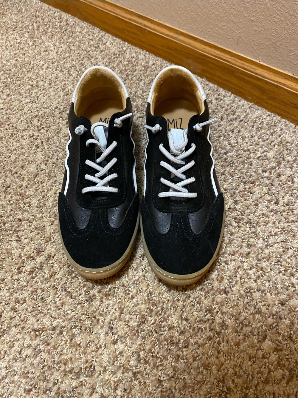 Miz Mooz Leather Lace Up Raelynn Black & White Retro Court Sneakers Size 37/6.5